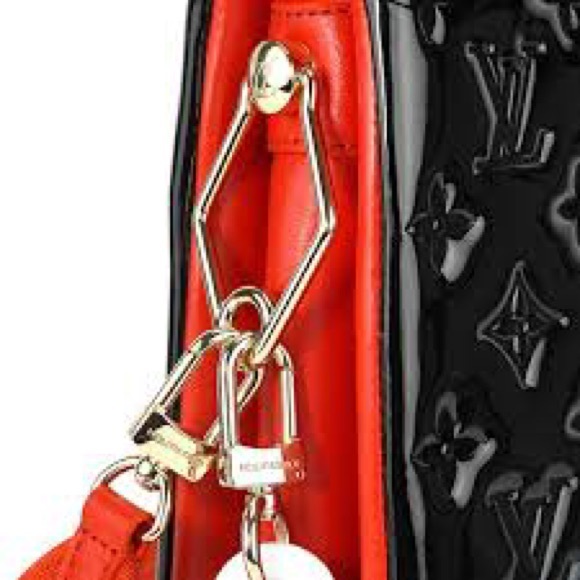 NWT Louis Vuitton Coussin MM bag M20369 - Picture 6 of 6